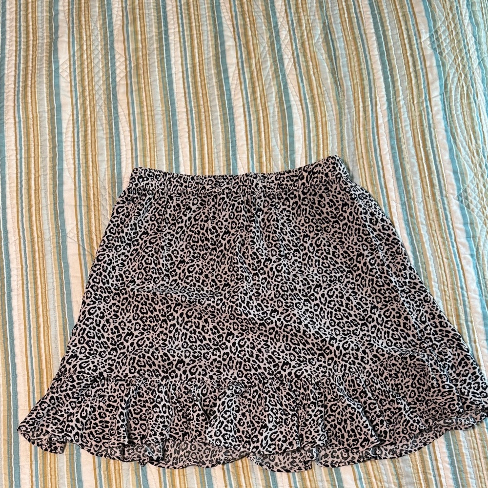 American Eagle Outfitters Black and White Leopard Skirt